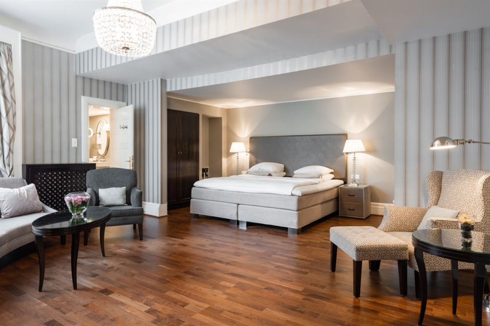 The Grand Hotel - Junior Suite