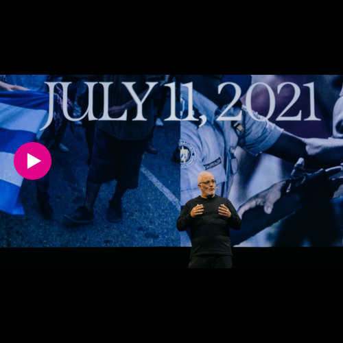 Enrique Del Risco speaks at the 2025 Oslo Freedom Forum