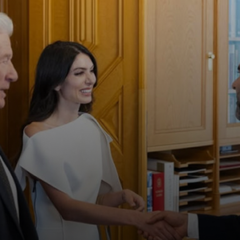 Noor Pahlavi, heir to a dynasty in exile, joins forces with Richard Gere in Oslo_ “We fight for freedom